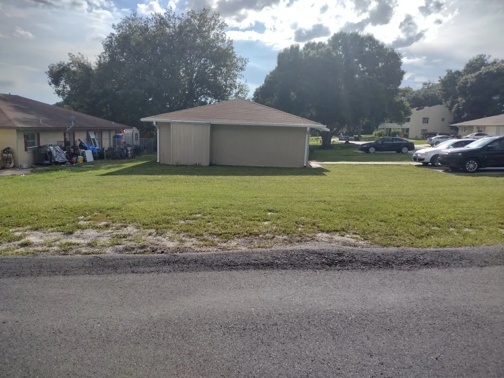 Expert landscaping services in Auburndale, FL by Jonathan's Lawn Care and Pressure Washing