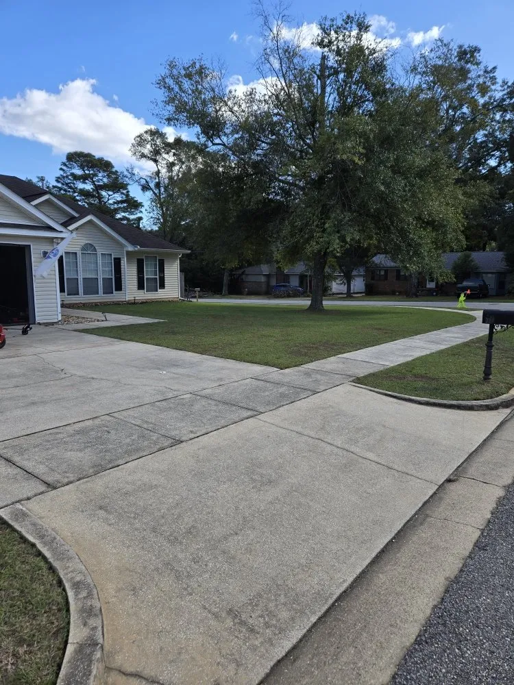 Local residential landscaping in Mobile, AL - Jones & Sons Lawn and Beautification Services