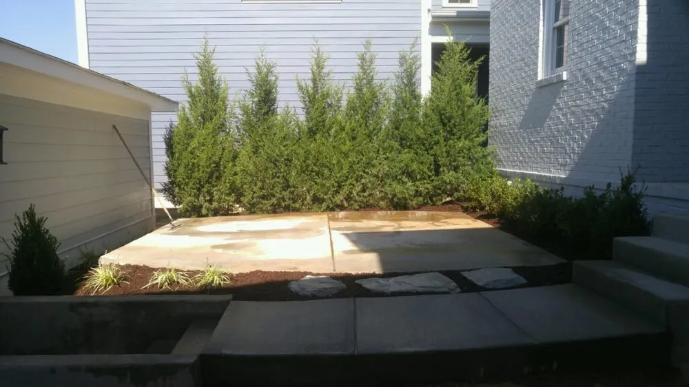Custom outdoor landscaping experts serving Louisville, KY - Jones Landscape + Design