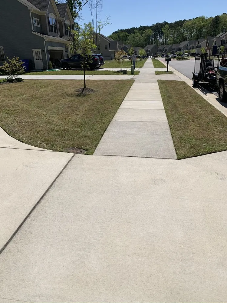 Local lawn care service for year-round maintenance across Newport News, VA - Jones Lawn Care