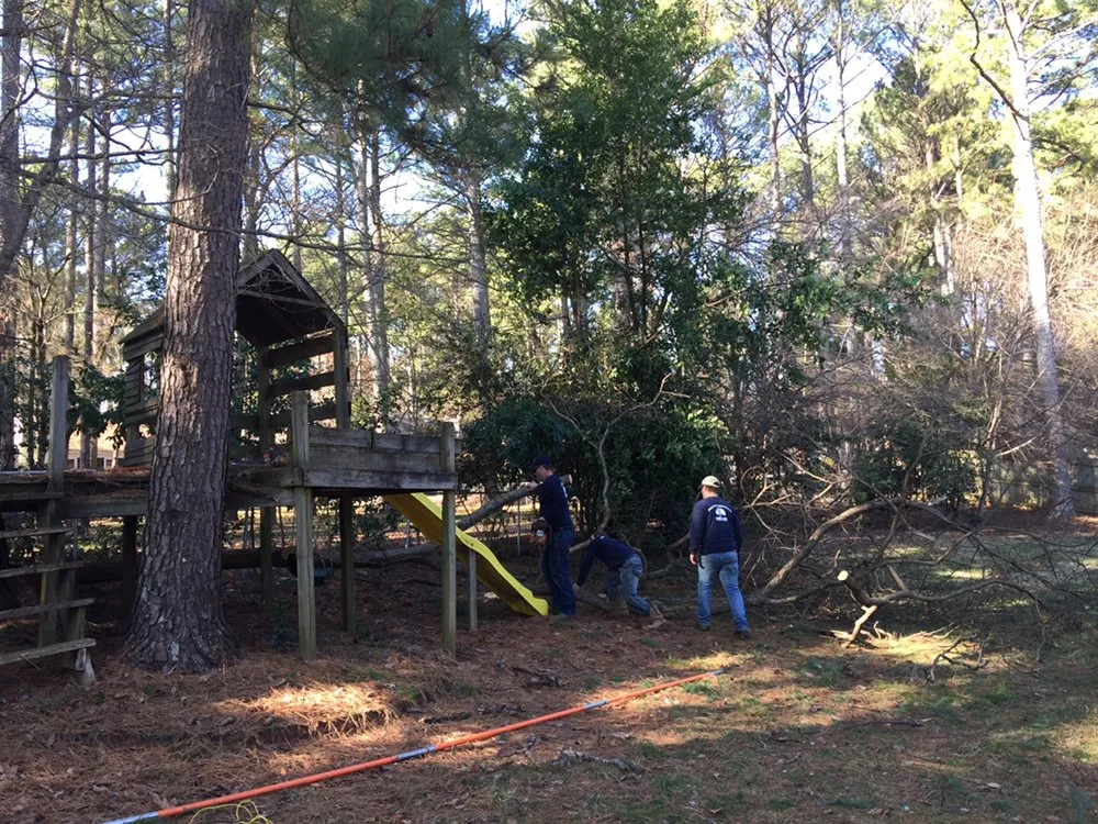 Trusted yard maintenance with custom design across Decatur, AL - Jones Outdoor Service