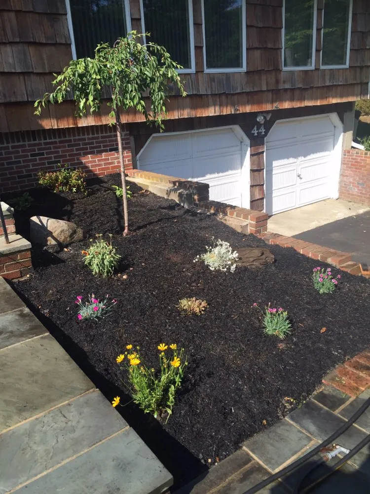 Top-rated landscape design in Smithtown, NY - Jonny's Landscaping Service