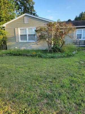 Jon's Landscaping Logo