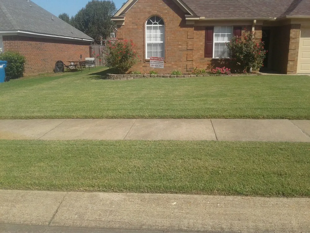 Top-rated lawn mowing service in Olive Branch, MS - Jons Lawns & Landscape