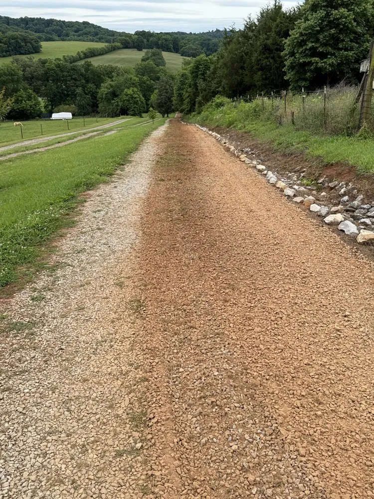 Custom landscape design experts serving Clinton, TN - JonseyBoys