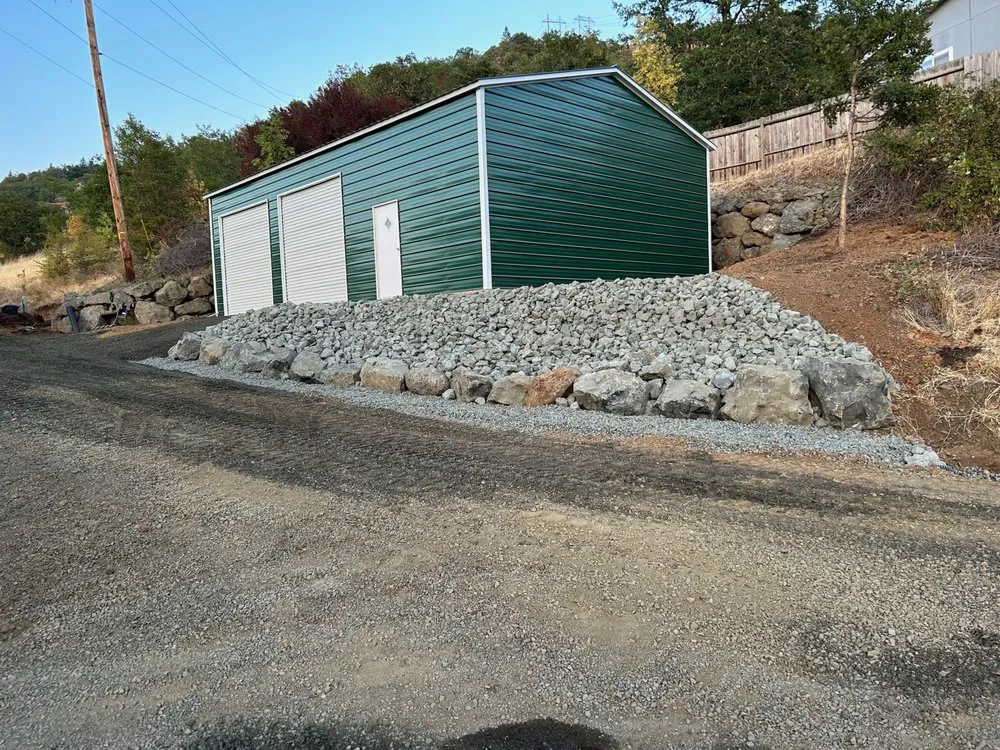 Local yard cleanup service experts serving Roseburg, OR - Jordan Rock