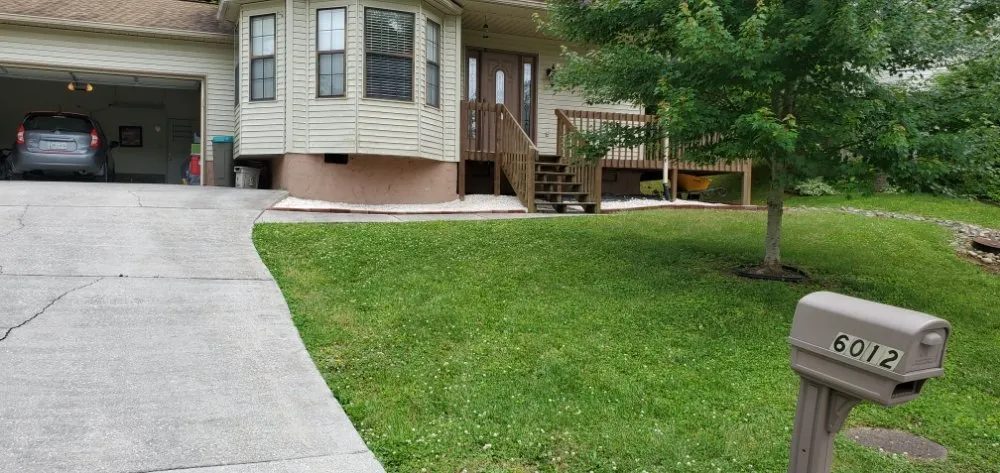 Affordable lawn mowing service experts serving Strawberry Plains, TN - Jordans Lawn & Landscaping