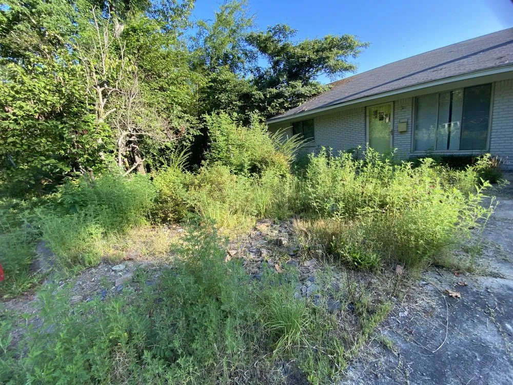 Top-rated outdoor landscaping in North Little Rock, AR by Jordans Lawn Care & Handyman Services