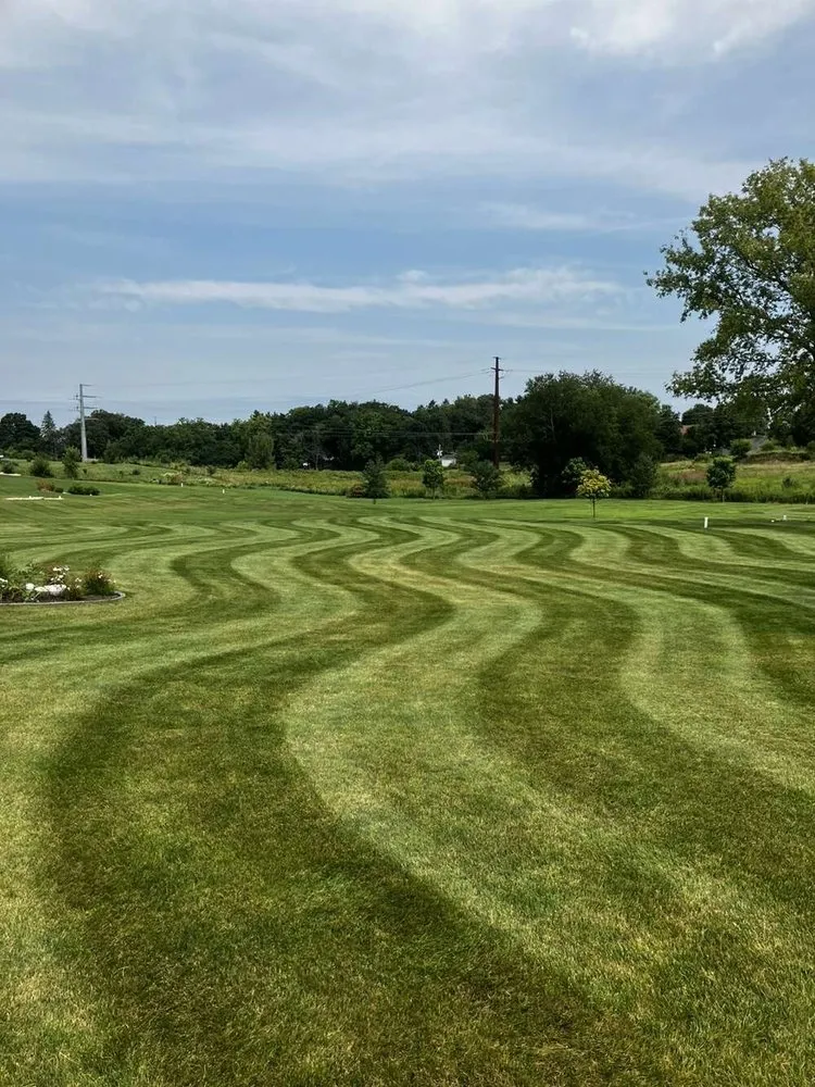 Trusted lawn mowing service in Beloit, WI - Jorge & Sons Landscaping