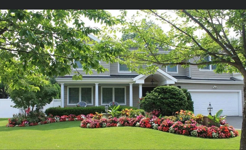 Reliable yard cleanup service experts serving Levittown, NY - Jorge Landscaping