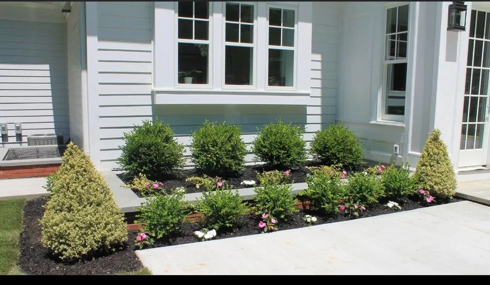 Professional residential landscaping in Levittown, NY by Jorge Landscaping