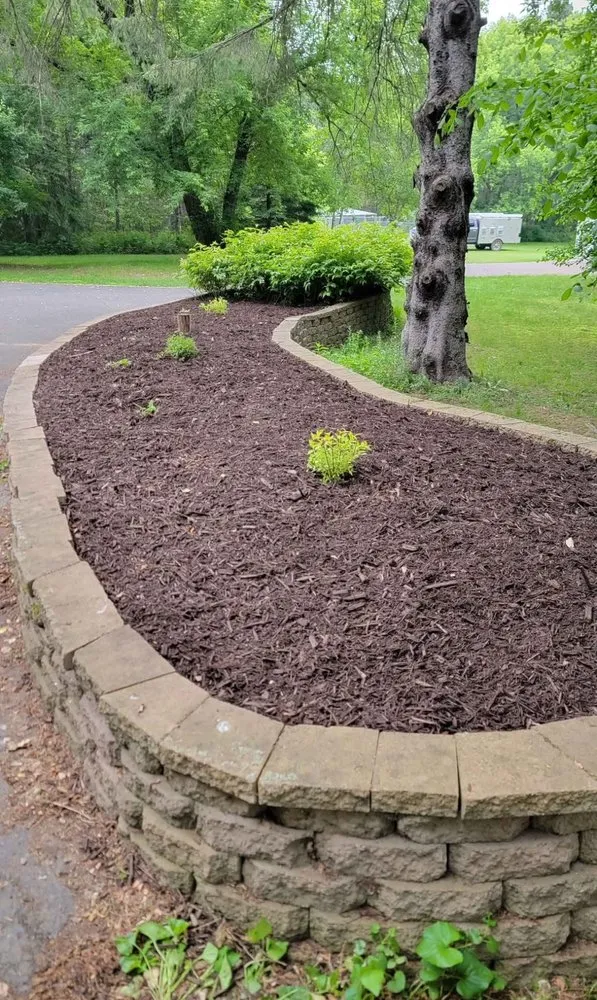 Affordable yard cleanup service in Minneapolis, MN - Jorge Landscaping Maintenance Garden