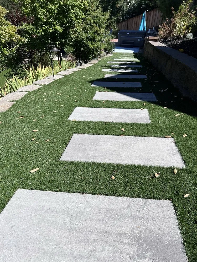 Professional yard cleanup service experts serving Pittsburg, CA - Jorge Landscaping