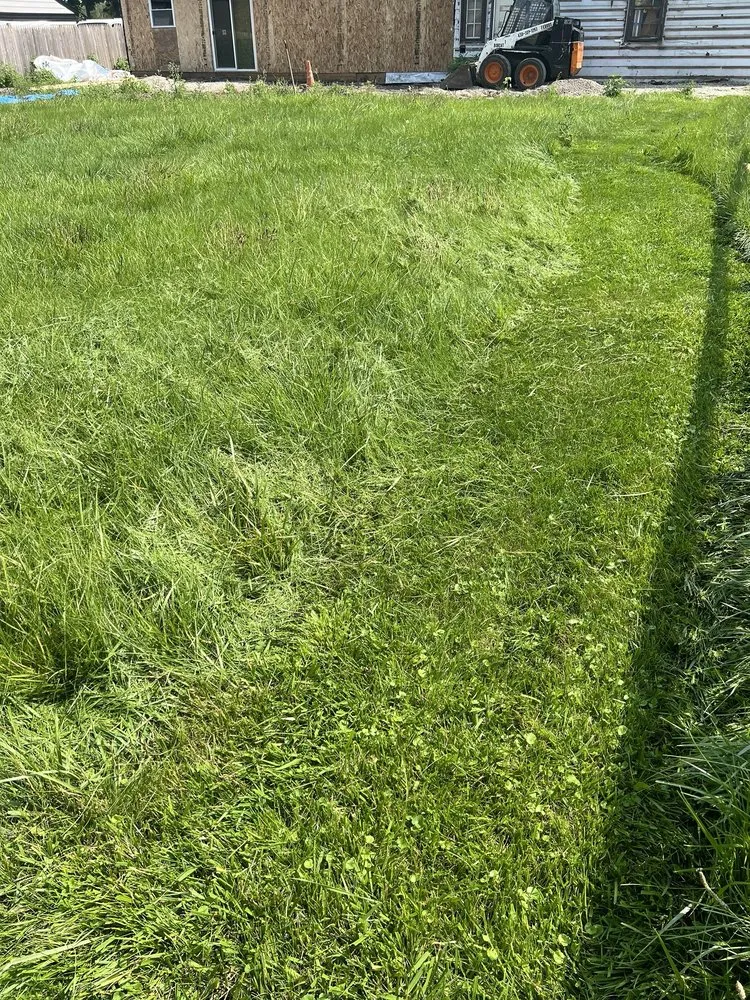 Affordable residential landscaping for homes in Streamwood, IL by Jorge Landscaping