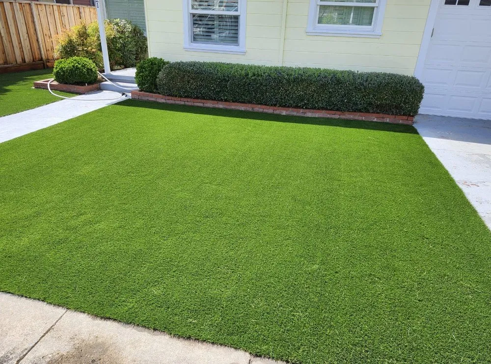 Custom outdoor landscaping with custom design across San Mateo, CA - Jorge Landscaping y Garden