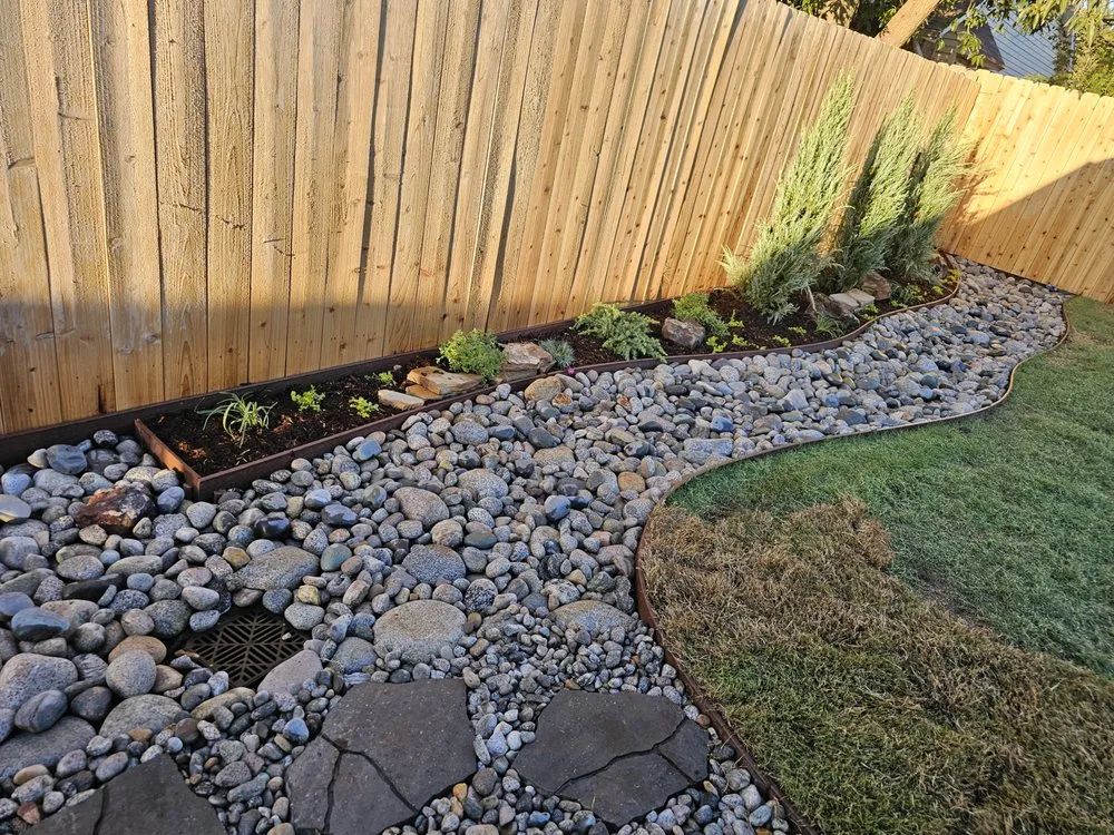 Custom yard cleanup service experts serving Yukon, OK - Jorge's Lawn Care and Landscape