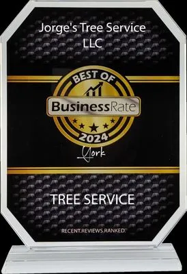 Jorge's Tree Service Logo