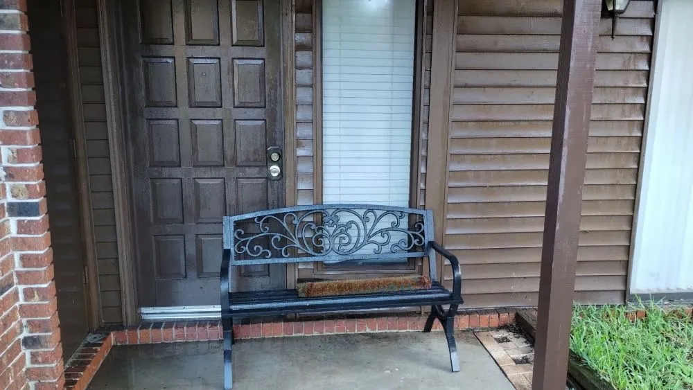 Local lawn care service in Lakeland, FL by Jo's services