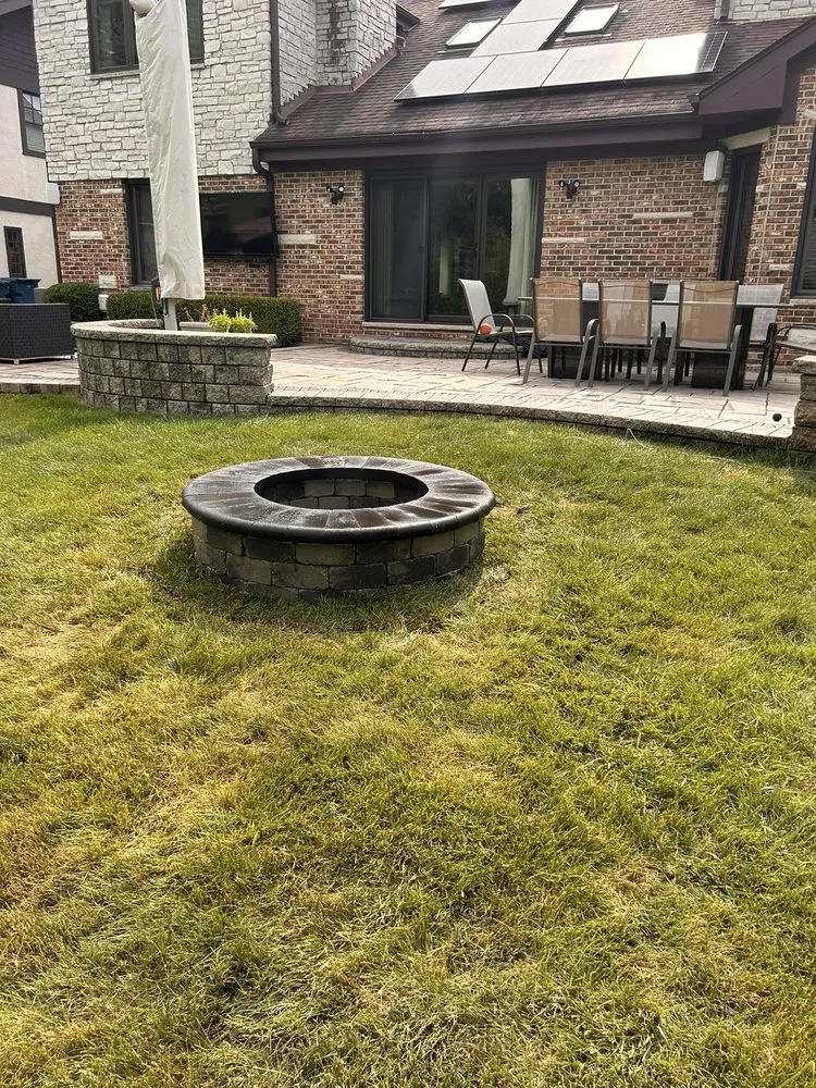 Top-rated outdoor landscaping in Aurora, IL - Jose & F Lanscaping