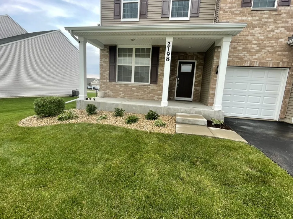 Professional residential landscaping near you in Aurora, IL by Jose & F Lanscaping