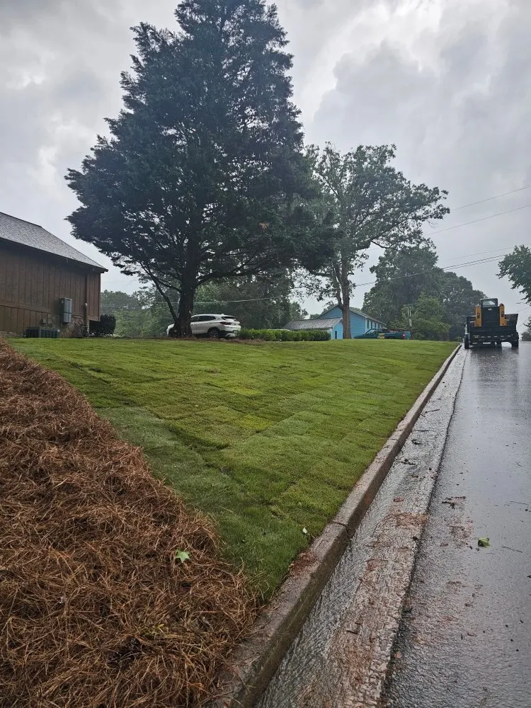 Expert yard maintenance in lilburn, GA - Jose Aguilar Lawn Service