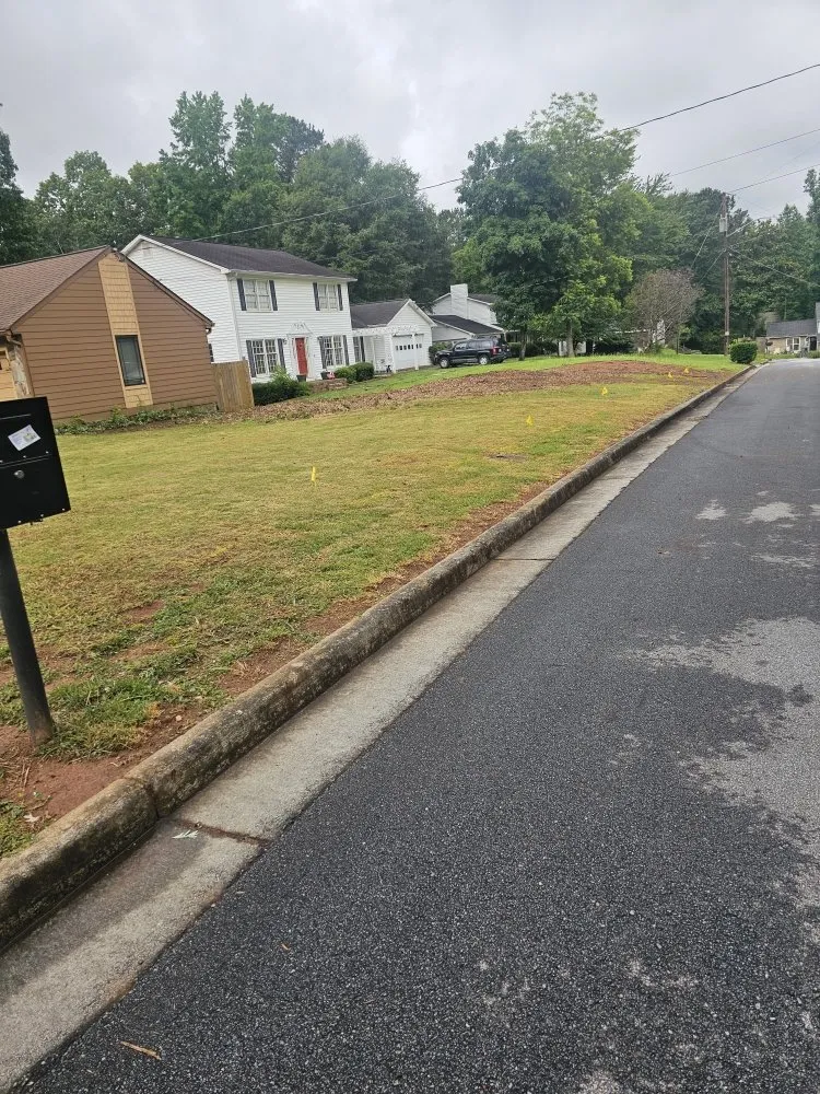 Custom residential landscaping for year-round maintenance across lilburn, GA - Jose Aguilar Lawn Service