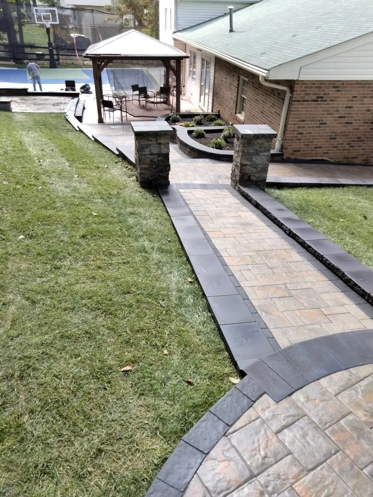 Professional garden landscaping for homes in Alexandria, VA by Jose de la Cruz Landscaping