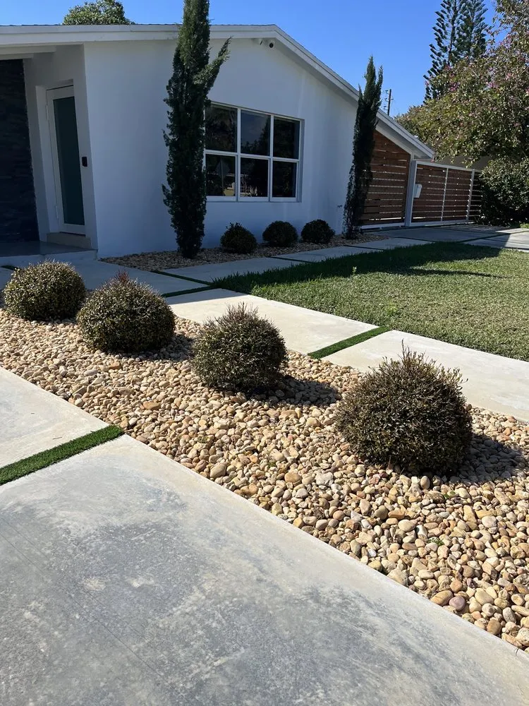 Custom residential landscaping for outdoor upgrades in Homestead, FL by Jose G Mendoza Moreno