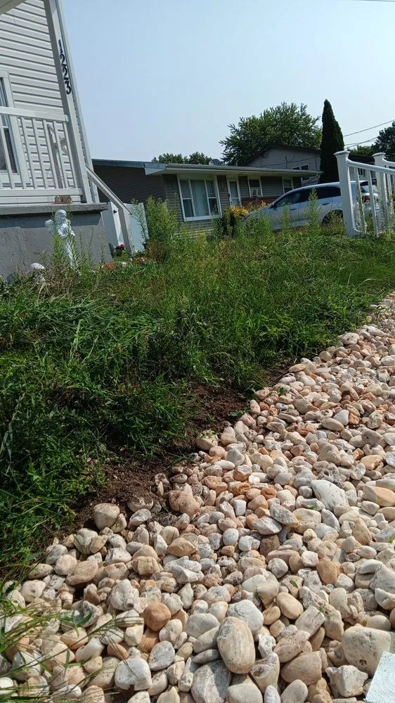 Expert lawn care service in Allentown, PA - Jose hernandez