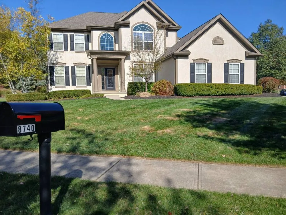 Affordable yard maintenance in Obetz, OH by Jose Landscaping