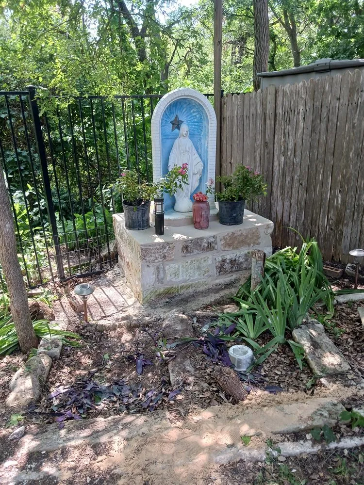 Affordable yard cleanup service in Round Rock, TX by Jose Landscaping