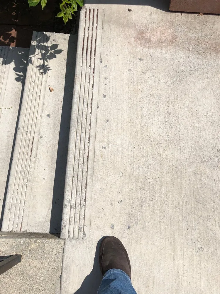 Local lawn mowing service experts serving Stephens City, VA - Jose Landscaping