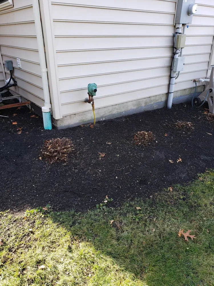 Custom landscaping services in Lebanon, PA by Jose Lawn Care