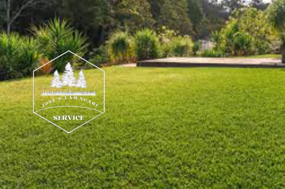 Trusted lawn mowing service in Rose Hill, NC by Jose Lawn Care Service
