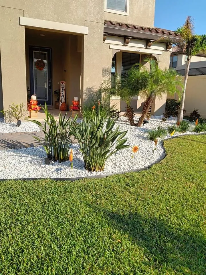 Reliable yard cleanup service experts serving Dover, FL - Jose Lawn Service