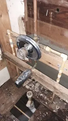 Jose Lopez Multi Solution Handyman Logo