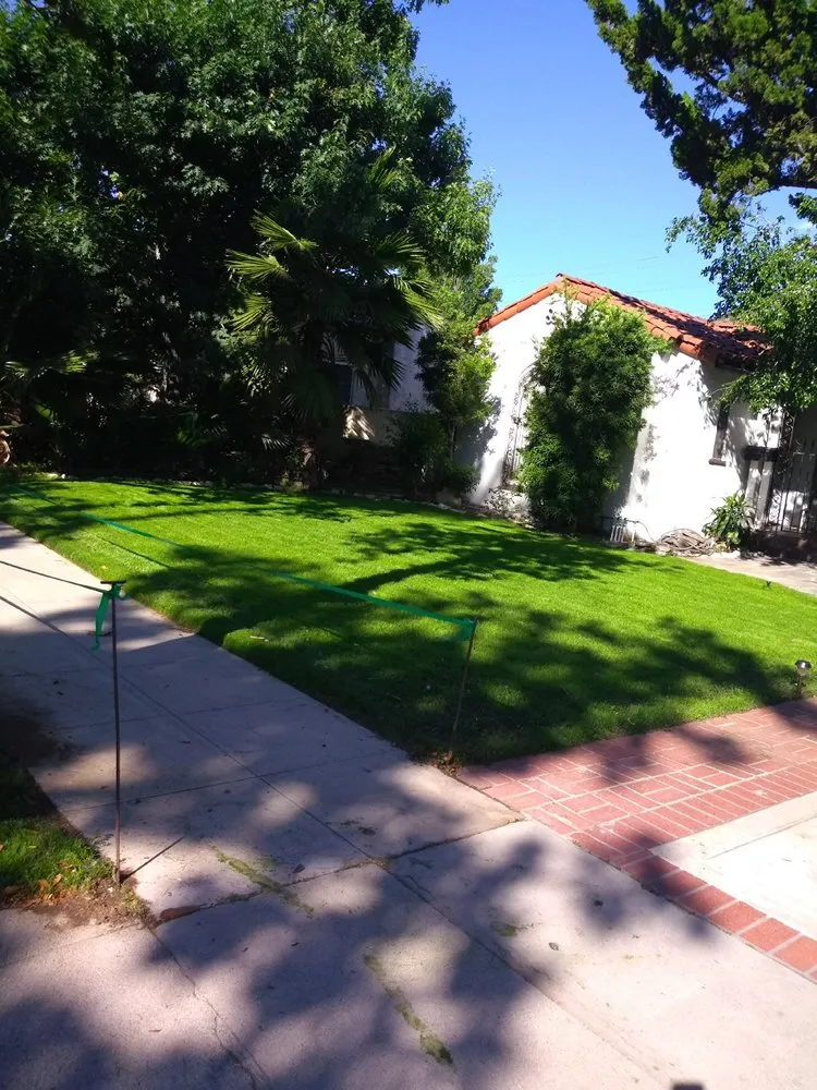 Local lawn mowing service for year-round maintenance across Compton, CA - Jose Padilla’s Gardening Service