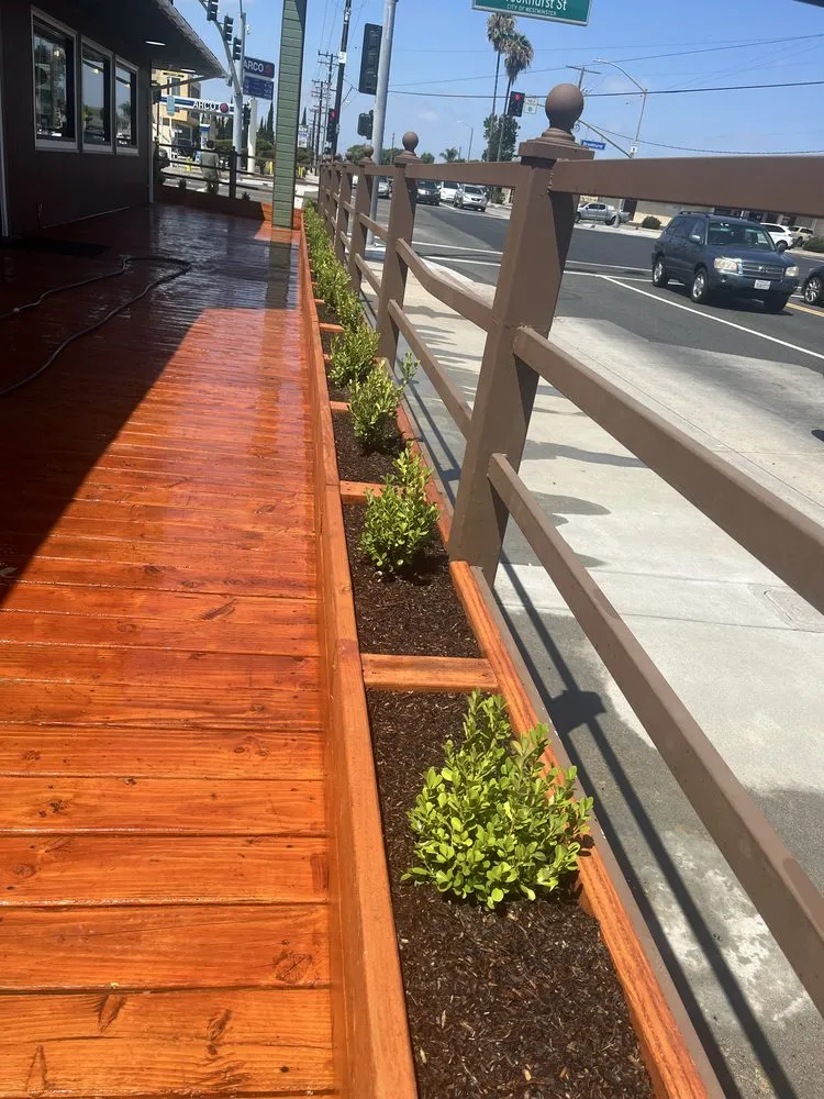 Expert lawn care service experts serving Garden Grove, CA - Jose Raymundo Gardening