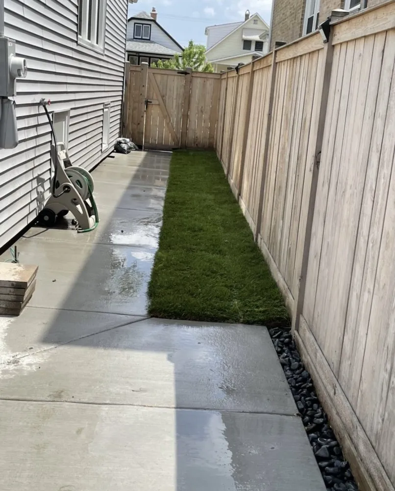 Affordable outdoor landscaping in Evanston, IL - Jose The Grass Barber