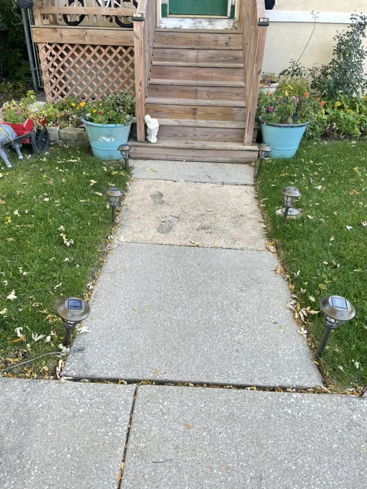 Reliable garden landscaping for beautiful yards in Evanston, IL by Jose The Grass Barber