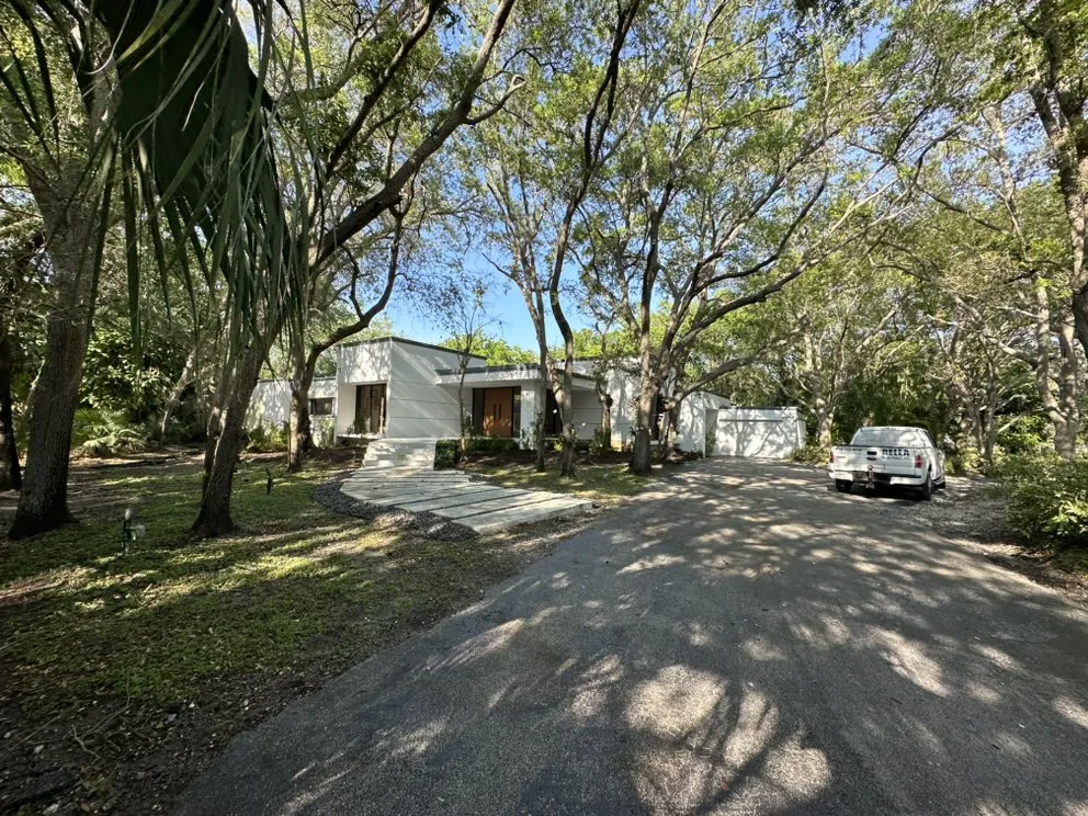 Professional landscape design in Miami, FL by Josean Landscaping