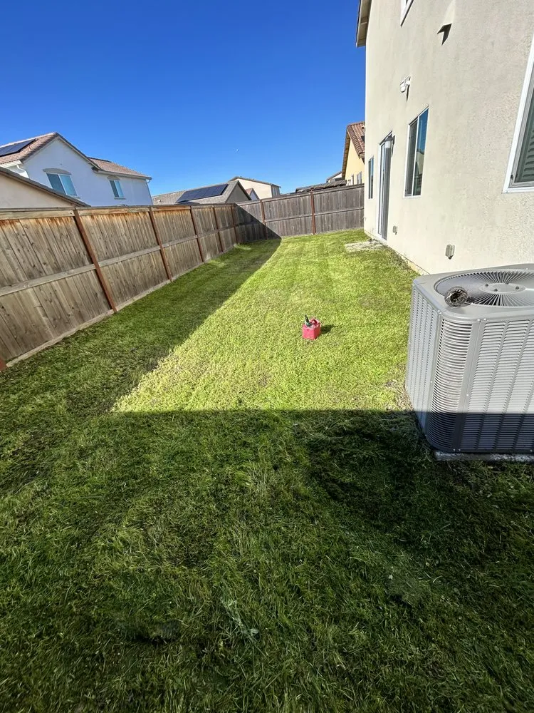 Local lawn mowing service in Olivehurst, CA by Joseluis’s Landscaping business