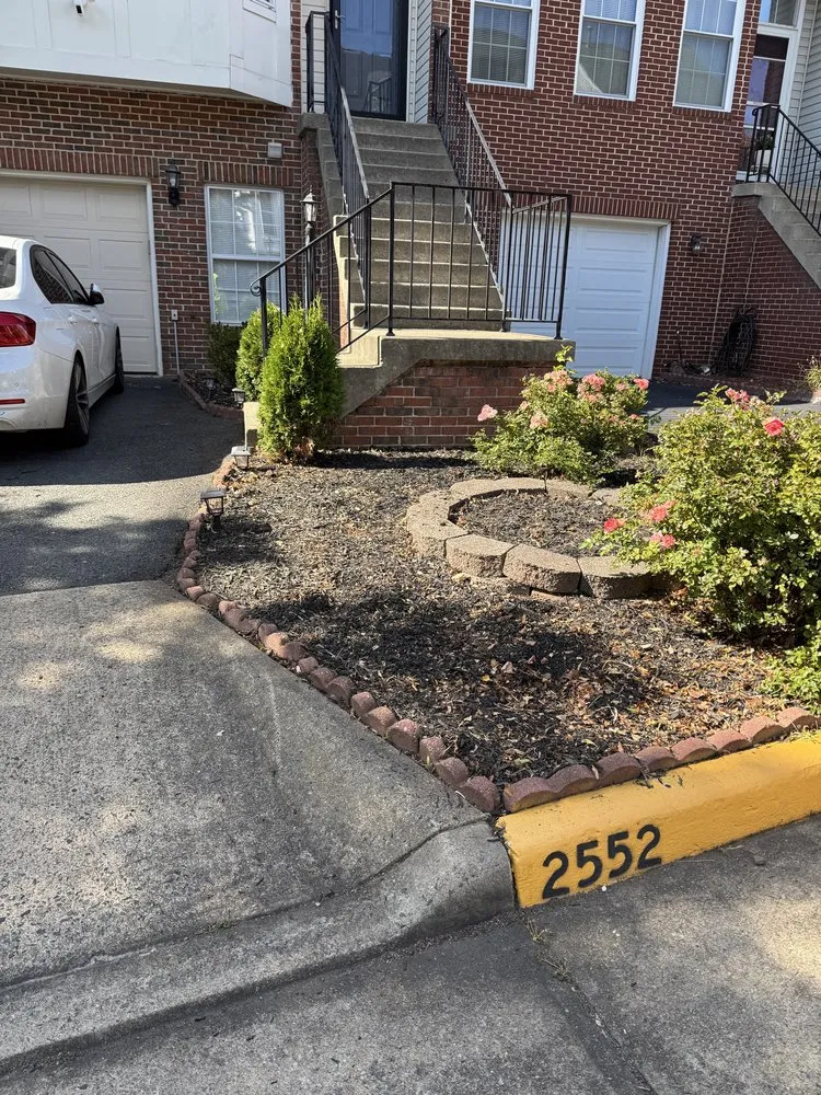 Top-rated garden landscaping in Herndon, VA by Josephs Helping Hands