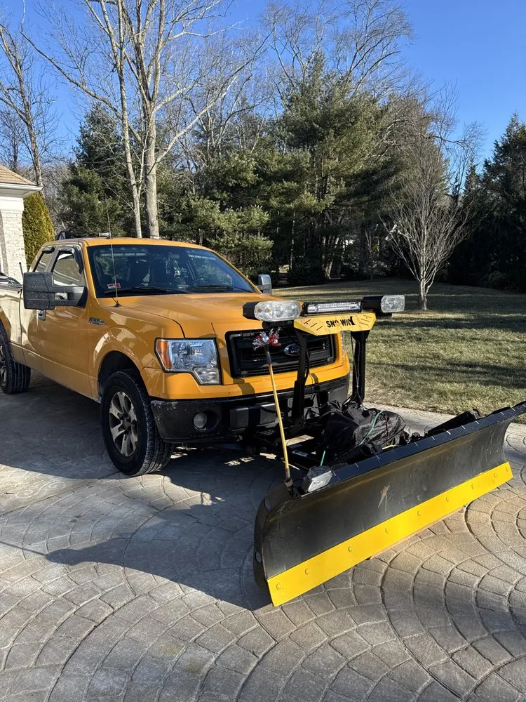 Expert yard cleanup service in Cranston, RI - Joseph’s Landscaping and Snow Removal