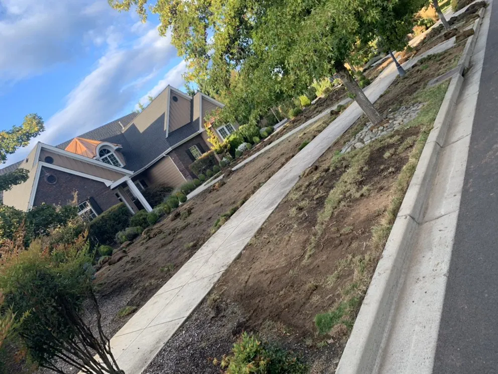 Reliable yard maintenance in White City, OR by Jose’s Feild & Property Mowing