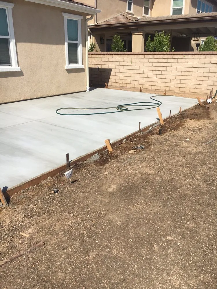 Top-rated yard cleanup service in Santa Clarita, CA by Jose's Gardening