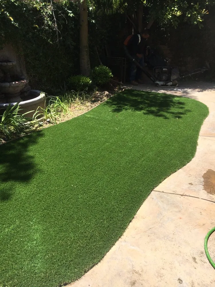 Professional yard cleanup service with custom design in Santa Clarita, CA by Jose's Gardening