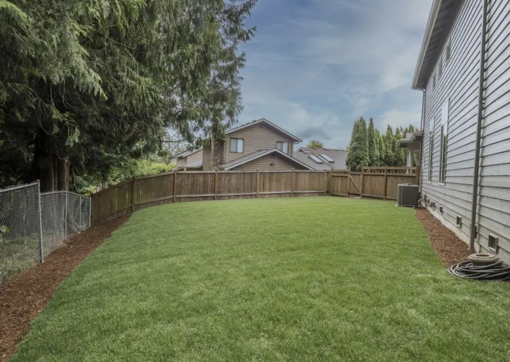 Custom residential landscaping in Bothell, WA - Jose's Landscape & Maintenance