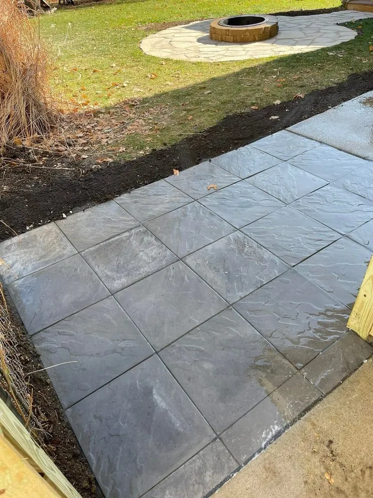 Professional landscaping services experts serving Des Moines, IA - Jose’s Landscape