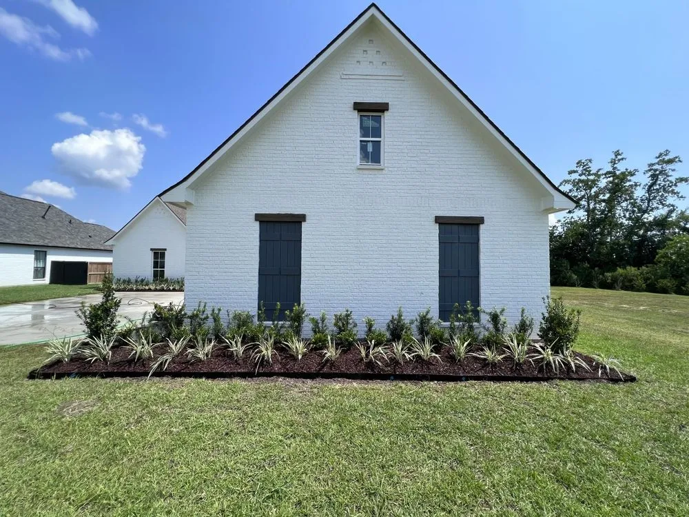 Local garden landscaping in Baton Rouge, LA by Jose's Landscaping & Fencing Service